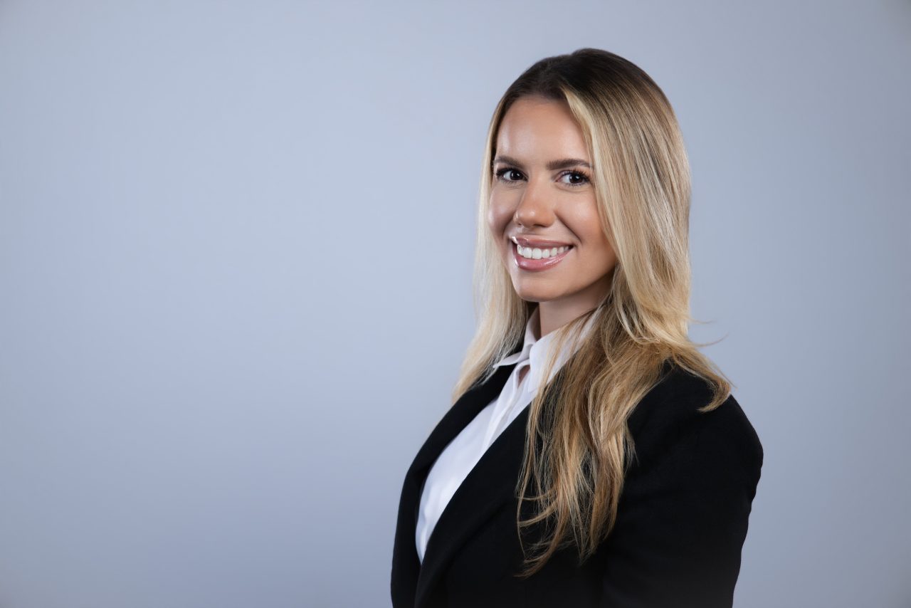 https://legalteamservices.com/wp-content/uploads/2026/09/Johana-Nieves-Headshot-1280x854.jpg
